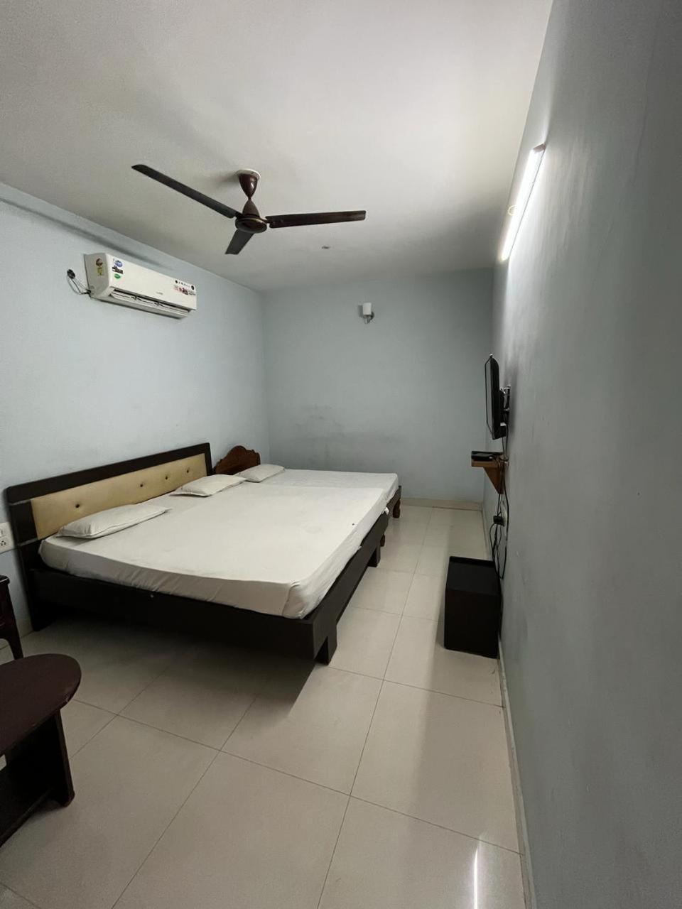 The Alp Hotel مادوراي المظهر الخارجي الصورة